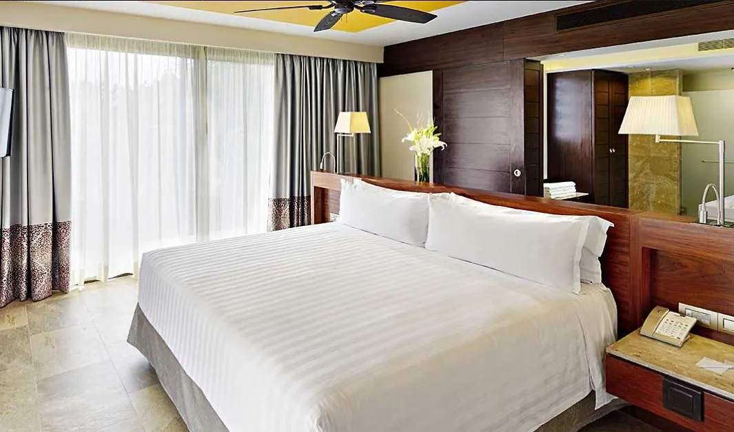 Hotel Barcelo Maya Grand Resort 5*, Puerto Aventuras